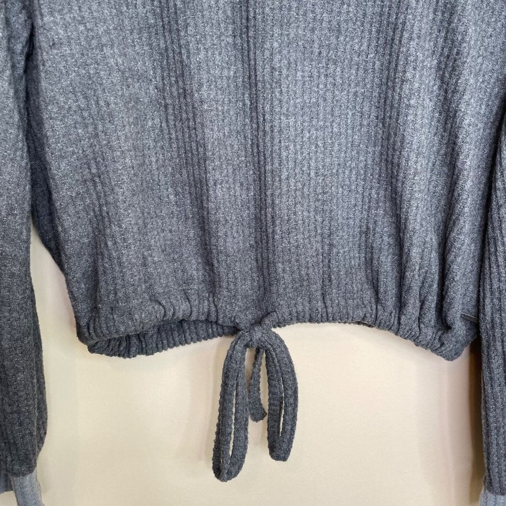 NEW Hollister Waffle Knit Sweater Size Small Colorblock Front Tie Open Back NWT - Picture 3 of 7